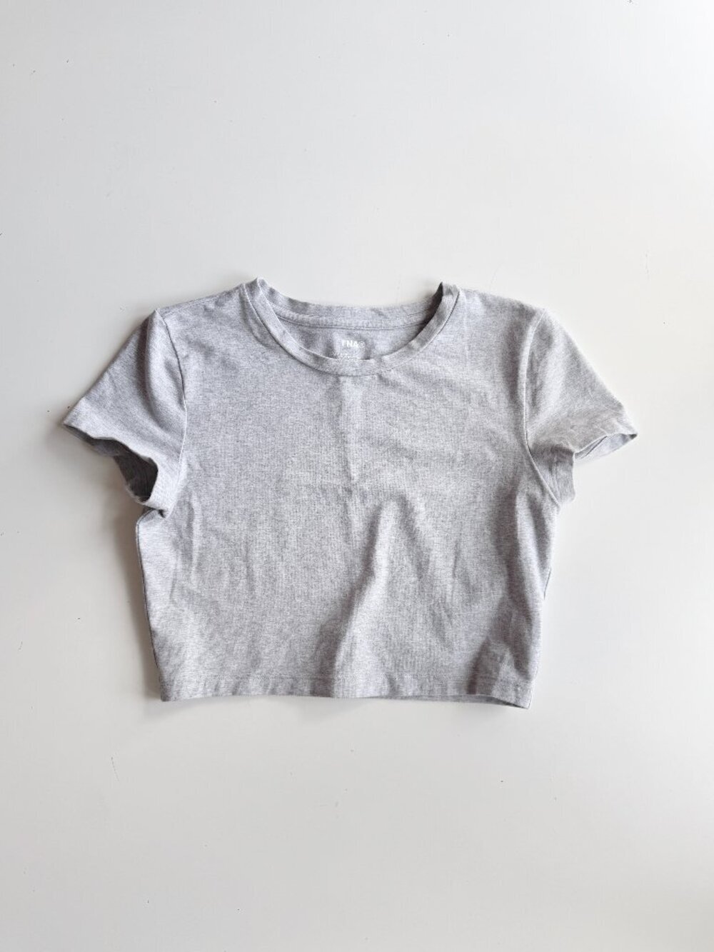 Aritzia TNA Hold-It Ortiz Grey Cotton Jersey Cropped Crew Neck T-Shirt, Size M